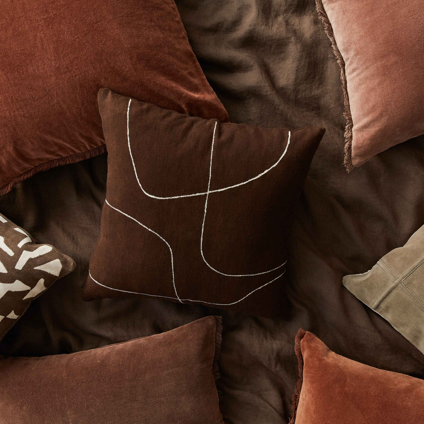 Naveta Velvet Pillow