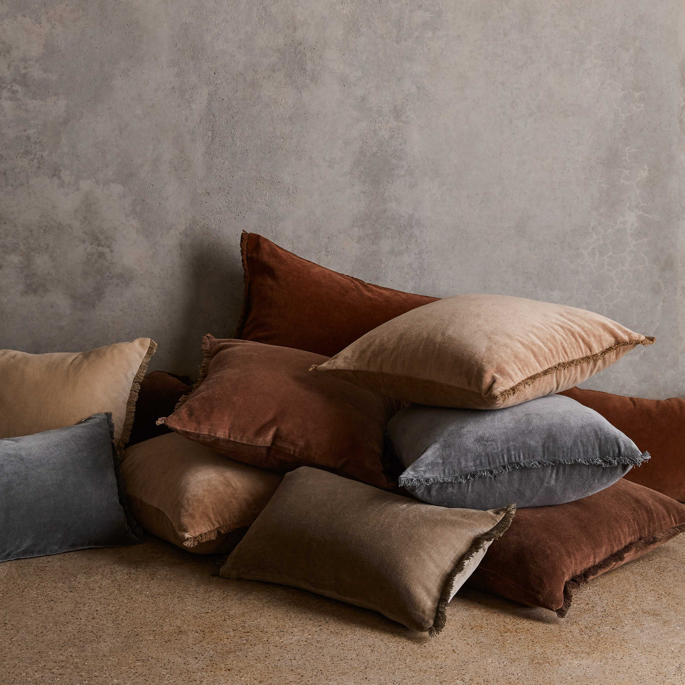 Naveta Velvet Pillow